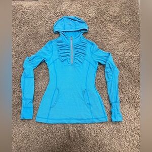 Lululemon Run Ambition Pullover hoodie in the color Snorkel Blue women’s size 4